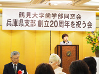 おなじみ石井みどり先生:懐かしい顔に一同感激