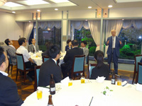 懇親会の様子