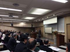 時局講演中の大久保会長