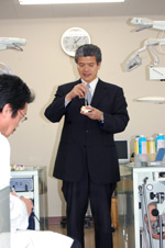佐藤先生と実習の様子